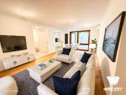 Top sanierte 2 Zimmer Wohnung mit großem Balkon in...