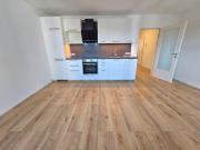 Top sanierte 3 Zimmer Wohnung in Ruhelage mit Garagenoption