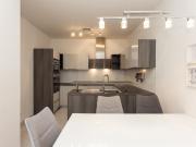 Top sanierte 4 Zimmer Wohnung in ruhiger Seitengasse in...