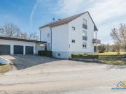 Top sanierte Dachgeschosswohnung mit Garage und EBK in...