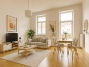 Top sanierte, ruhige Altbauwohnung mit 4,5m² Balkon