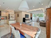 Top sanierte Wohnung mit Weitblick grün, ruhig, bezugsbereit