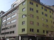 Topausgestattete Balkonwohnung in Hofruhelage BJ 2012