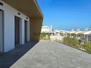 Topfloor T2 com piscina e garagem perto da praia em...