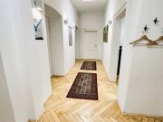 TOPLAGE: Wunderschöner Büroraum mit ca. 32m² Fläche ab...