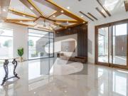 Topnotch one kanal luxury modern designed house for sale...