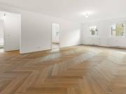 Topsanierter Familientraum mit Garagenbox in zentraler...