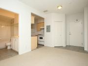 Toronto Apartment for Rent in King West Bright 1...
