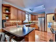 Toronto Furnished House Rental – Luxurious 2 Bed + Den 1...