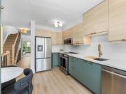 Toronto Furnished Townhouse for Rent Renovated and...