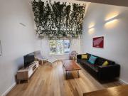 Toronto Furnished Upper Level for Rent – Stylish 2 Bed,...