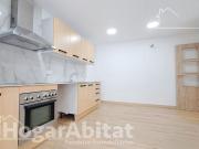 ¡TOTALMENTE REFORMADO! LUMINOSO Y EXTERIOR CON BALCÓN Y...