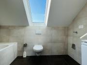 Totalsanierte 2.5 Zimmer Wohnung mit Balkon und eigenem...