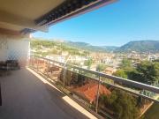 TOULON APPARTEMENT T3 TRAVERSANT DERNIER ETAGE AVEC ASC A 5