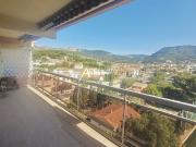 TOULON APPARTEMENT T3 TRAVERSANT DERNIER ETAGE AVEC ASC A 5