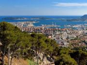 Toulon – Duplex d’Exception avec Spa, Ascenseur Privatif...