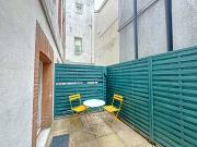 TOULOUSE CAPITOLE T1 rénové et meublé avec terrasse