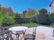 CHARMANTE MAISON AVEC JARDIN