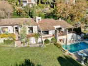 Tourrettes sur Loup: villa d'architecte, ultra...