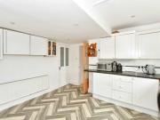 Town centre 1 bedroom house to rent