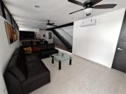 Town House en colonia Maya