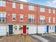 Town House to rent in Crystal Close, DE3 | Leaders