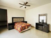 Townhouse amueblado con alberca y roof top en renta