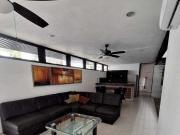 Townhouse amueblado con Paneles Solares excelente...