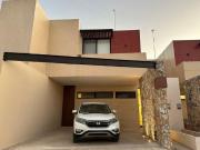 TOWNHOUSE AMUEBLADO Y EQUIPADO EN VENTA EN TEMOZÓN NORTE...