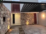 Townhouse Cerca de Plaza Harbor en Renta