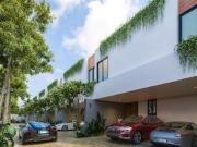 Townhouse de 3 niveles en venta en Temozón Norte