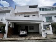 Townhouse de 4 recámaras en RENTA en Punta Estrella,...