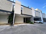 Townhouse de Lujo en Renta, Privada...