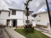 Townhouse en Alquiler en La Union, Caracas