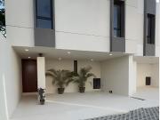 Townhouse en Venta en Almavera. Acepta Infonavit y Cofinavit