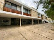 Townhouse en Renta en Privada Toscana