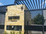 Townhouse en Renta – Equipado y con Rooftop | Santorini,...