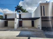 TOWNHOUSE EN RENTA | MONTECRISTO ✨