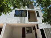 Townhouse en venta en Montebello