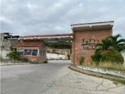 Townhouse en venta en Villa Falcon, Cua DG