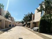 Townhouse equipado, dentro de privada, a precio de...