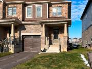 Townhouse For Rent in Caledonia