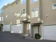 Townhouse for rent in Crescent Heights
