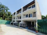 Townhouse for sale in Merville Parañaque