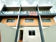 Townhouse FOR SALE in North Fairview Quezon City Rey...