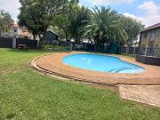 Townhouse For Sale in Verwoerdpark, Alberton