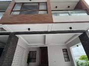 Townhouse in Brgy Pinagkaisahan near Gateway Mall, MRT...