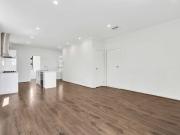 Townhouse In Great Location!