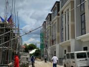 Townhouse in GSIS Village Project 8 near SM Trinoma,...