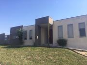 Townhouse In Superb Location